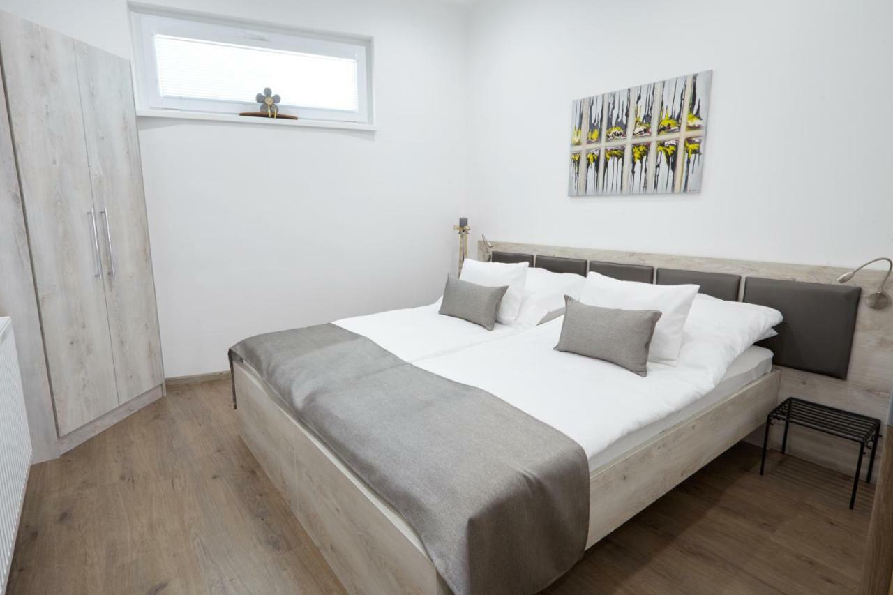 Foter Apartman Ii. Villány Eksteriør bilde