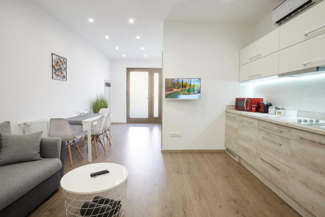 Foter Apartman Ii. Villány Eksteriør bilde