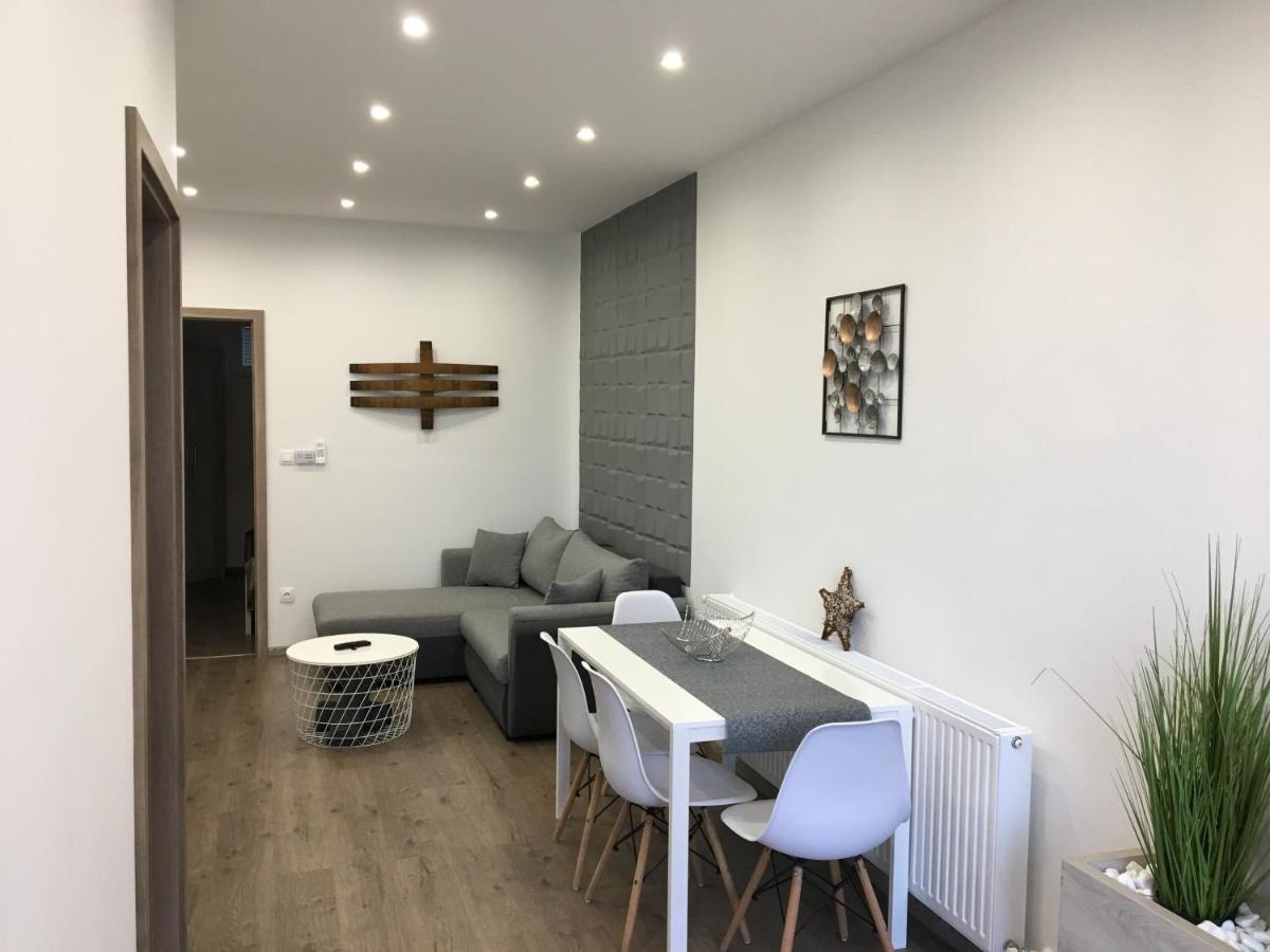 Foter Apartman Ii. Villány Eksteriør bilde