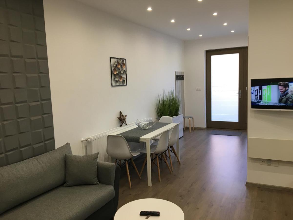 Foter Apartman Ii. Villány Eksteriør bilde